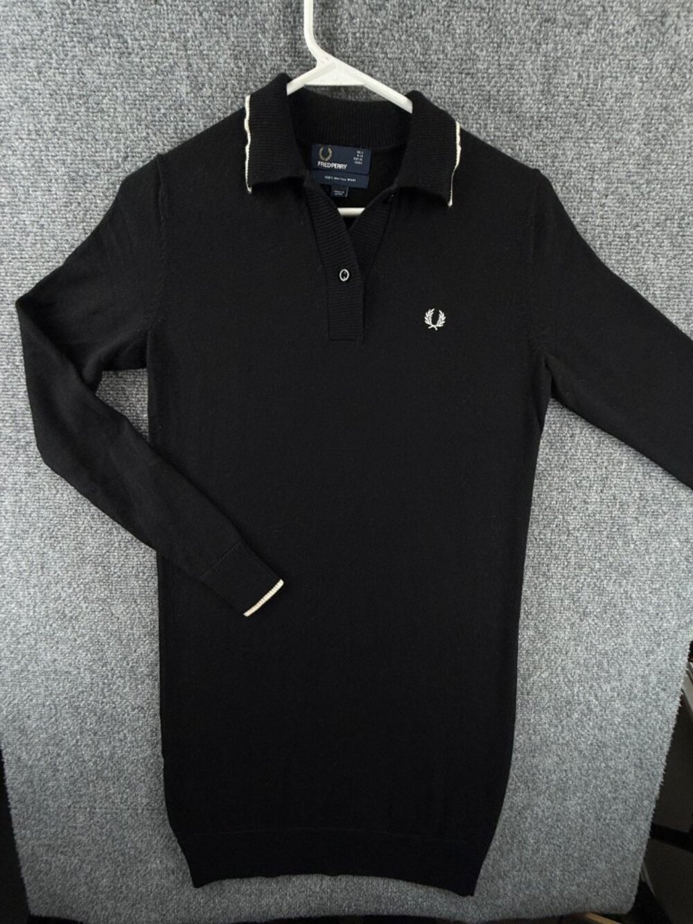 Fred Perry Knit Sweater Dress Black White Merino Wool Size 4 US Collared Soft